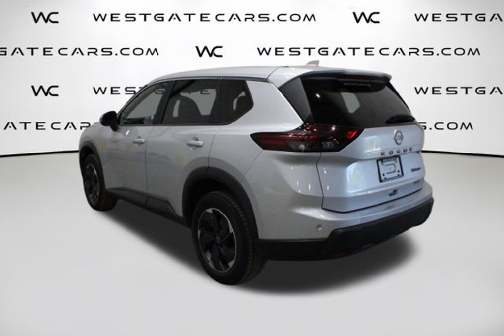 Used 2024 Nissan Rogue SV SUV