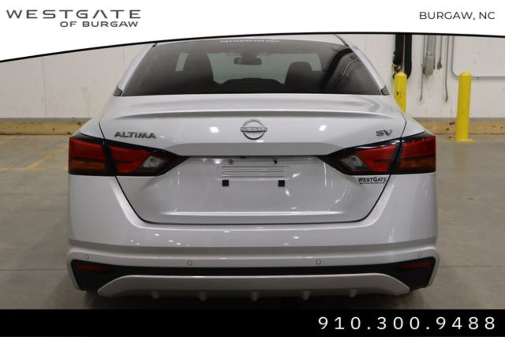 Used 2024 Nissan Altima 2.5 SV Sedan