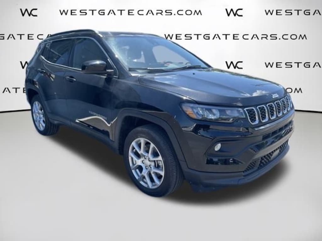 New 2024 Jeep Compass LATITUDE LUX 4X4 Sport Utility