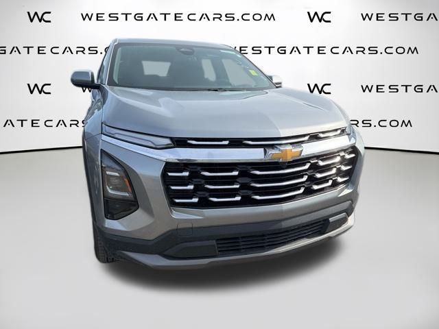 2025 Chevrolet Equinox LT photo 2