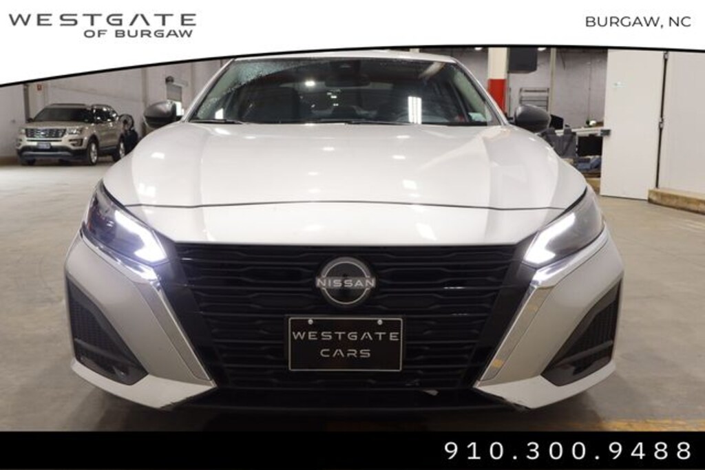 Used 2024 Nissan Altima 2.5 SV Sedan