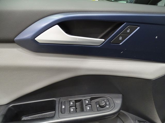 2022 Volkswagen Taos SE - Photo 18