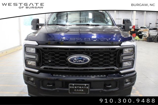 2024 Ford F-250 Lariat photo 2
