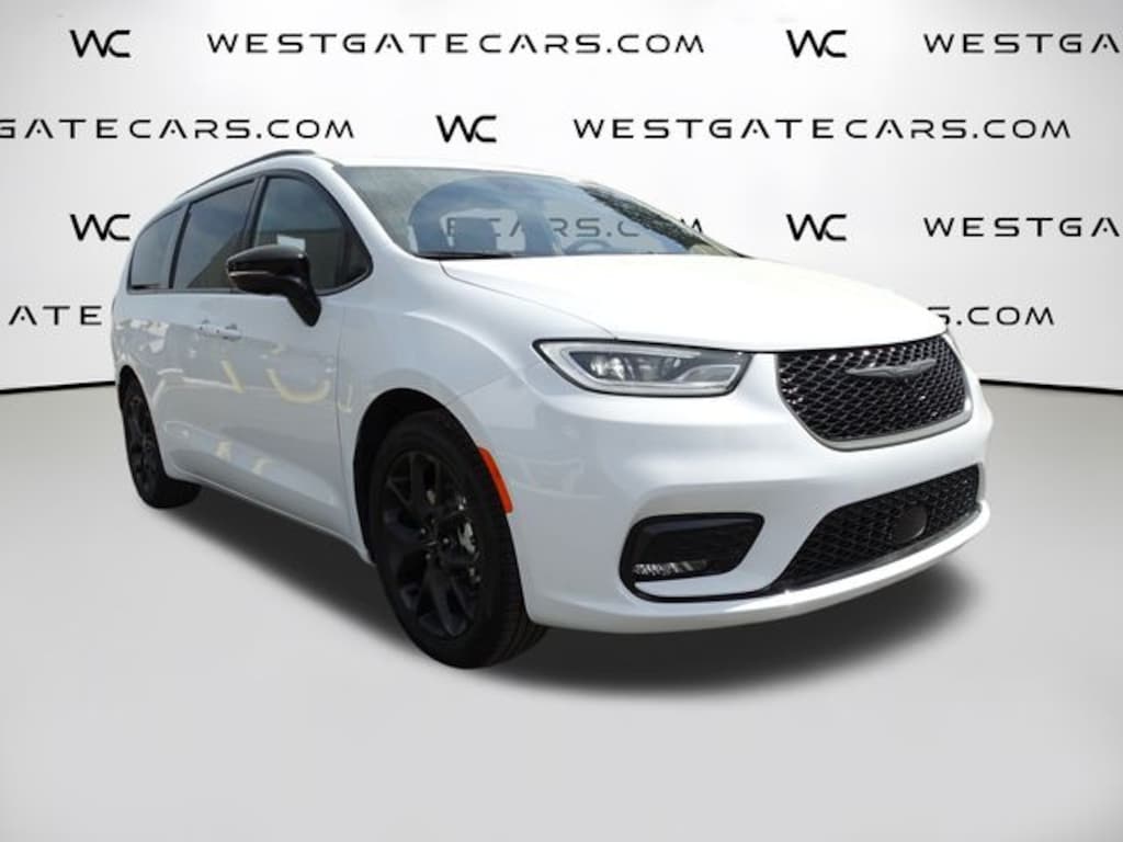 New 2024 Chrysler Pacifica LIMITED Passenger Van