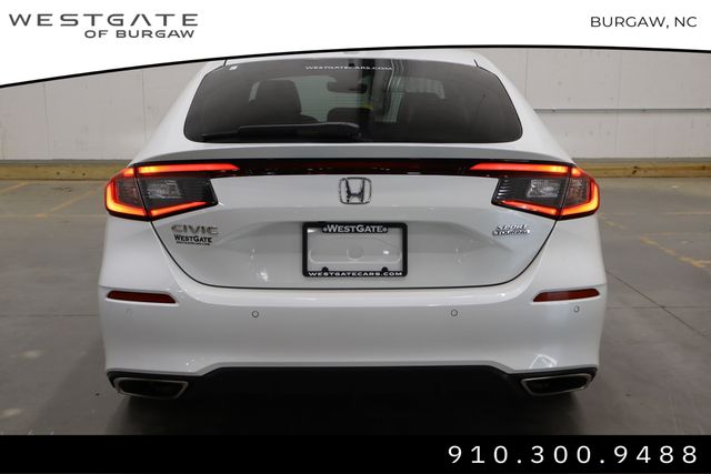 2022 Honda Civic Hatchback Sport Touring photo 3