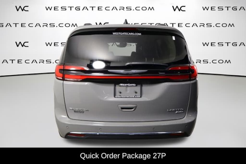Used 2023 Chrysler Pacifica Limited Van Passenger Van