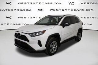 2020 Toyota RAV4 LE SUV
