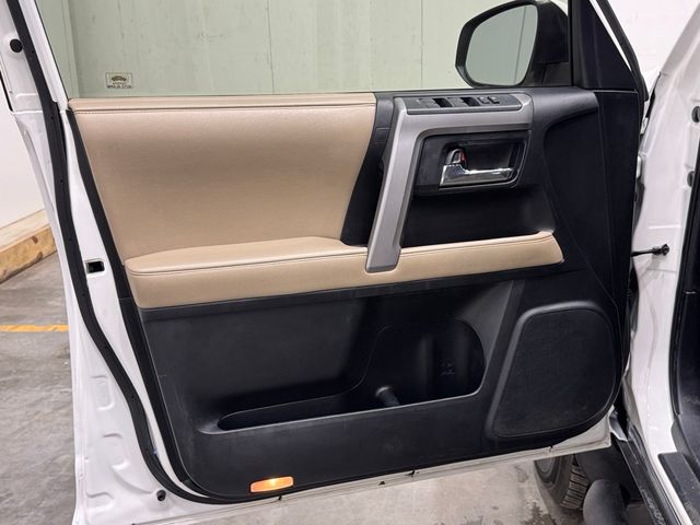 2019 Toyota 4Runner SR5 - Photo 17