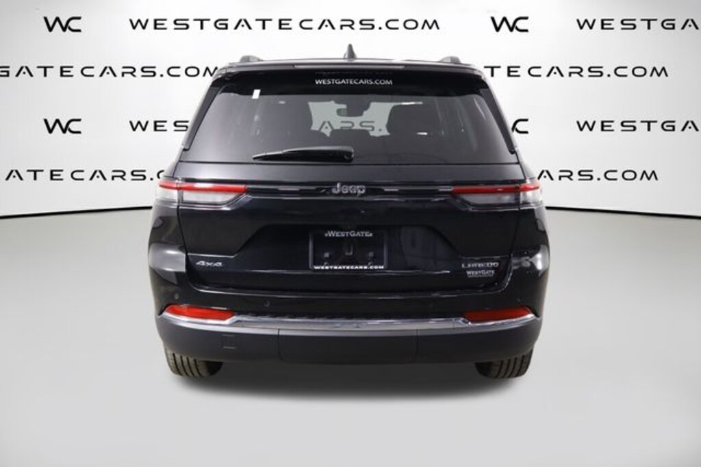 Used 2023 Jeep Grand Cherokee Laredo SUV
