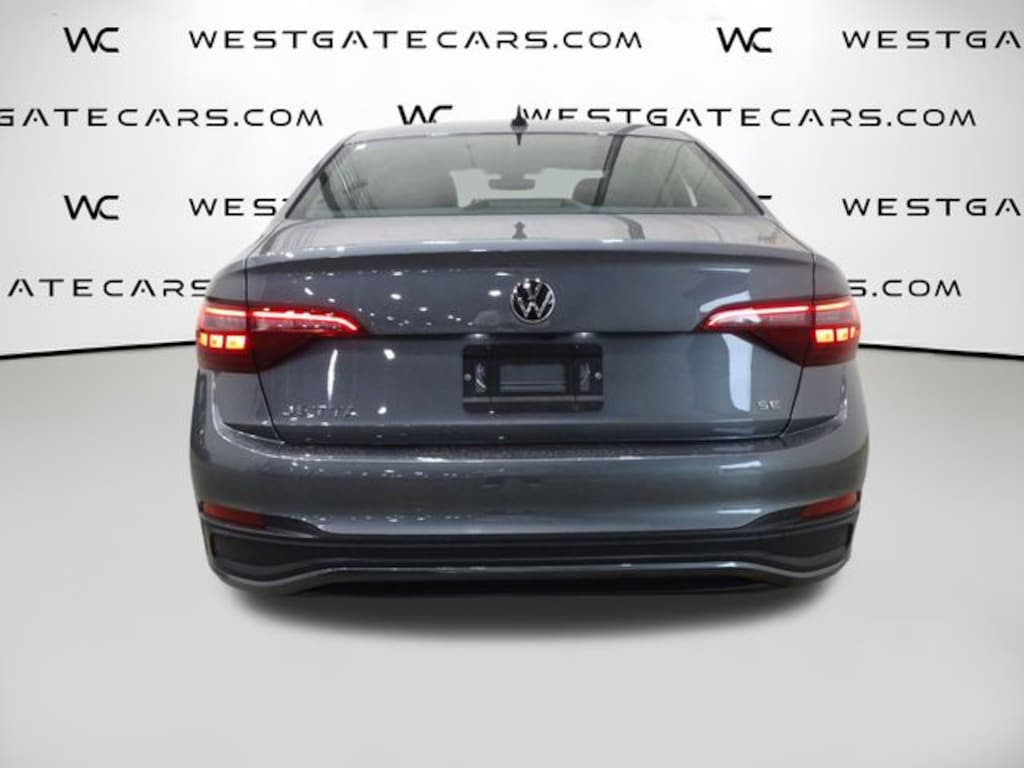 Used 2024 Volkswagen Jetta 1.5T SE Sedan