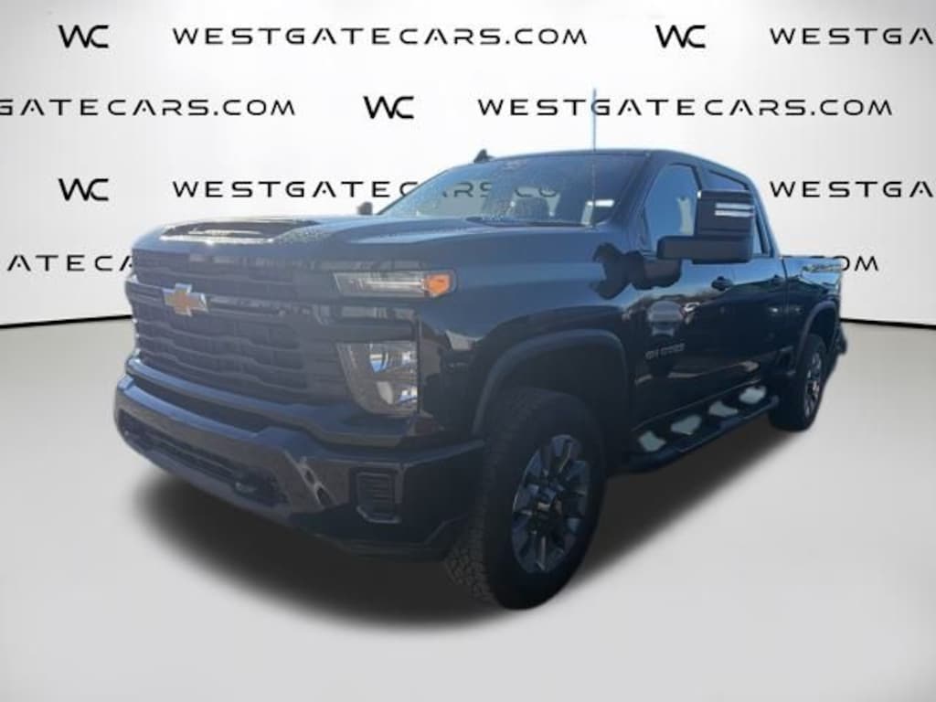 Used 2025 Chevrolet Silverado 2500 HD Custom Truck Crew Cab