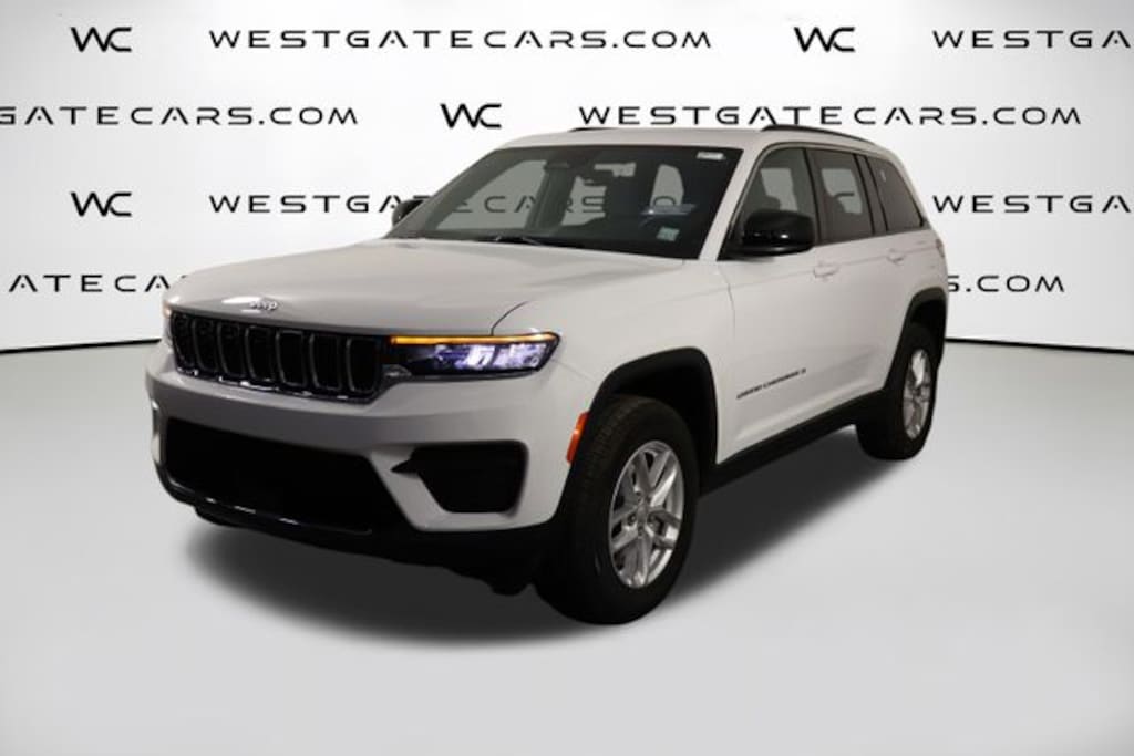 Used 2024 Jeep Grand Cherokee Laredo SUV