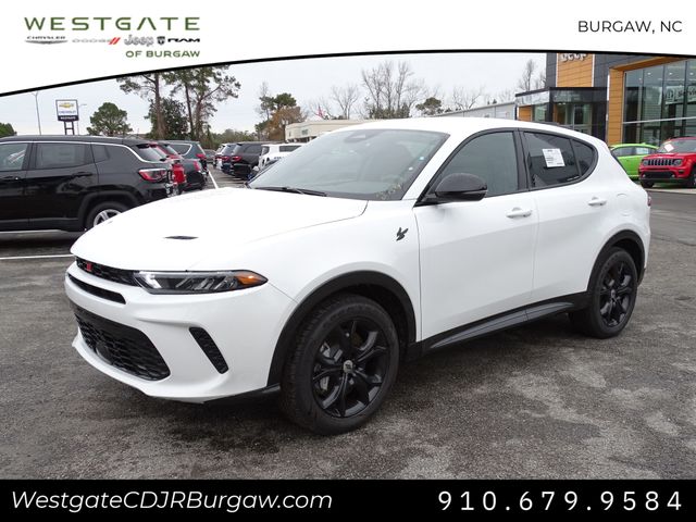 2024 Dodge Hornet R/T photo 3