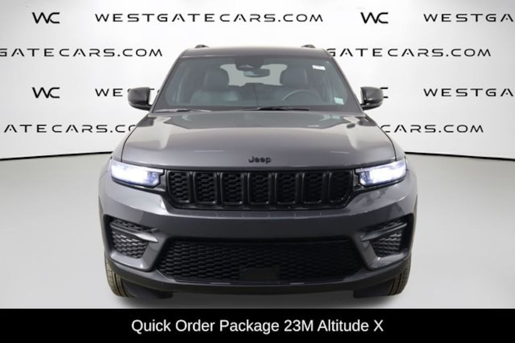 Used 2024 Jeep Grand Cherokee Laredo SUV