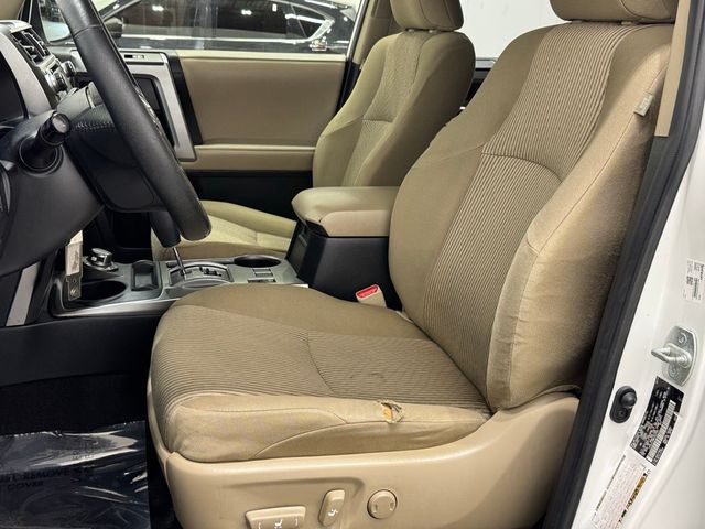 2019 Toyota 4Runner SR5 - Photo 11