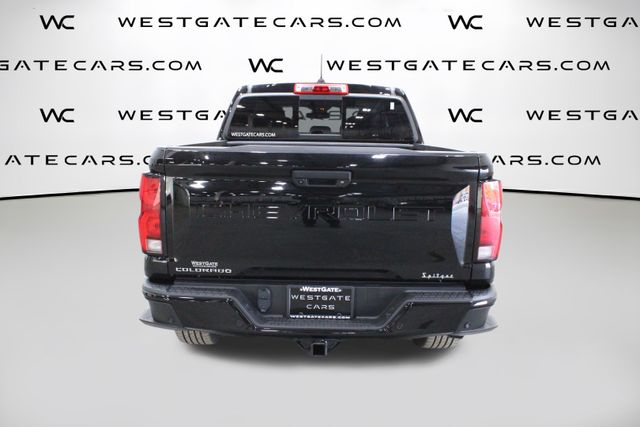 2023 Chevrolet Colorado Z71 photo 2