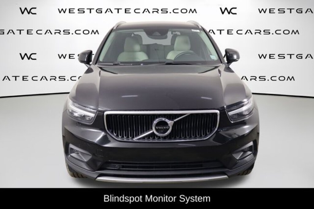 Used 2022 Volvo XC40 T5 AWD Momentum SUV