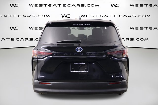 Used 2025 Toyota Sienna LE 8 Passenger Van Passenger Van
