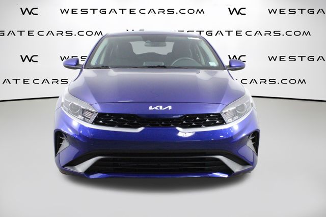 2023 Kia Forte LXS photo 2