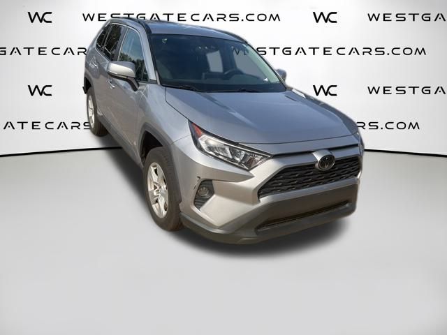 2020 Toyota RAV4 XLE photo 2
