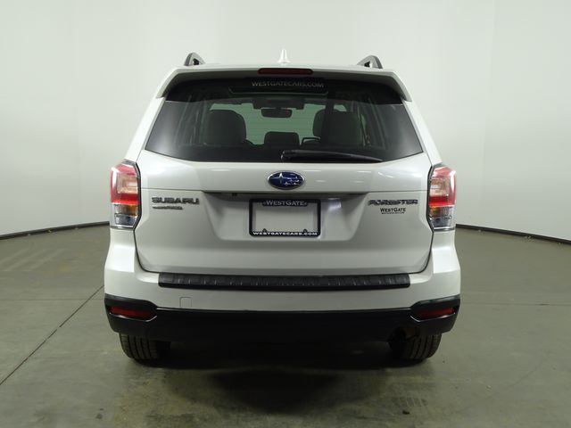 2018 Subaru Forester 2.5i Premium photo 4