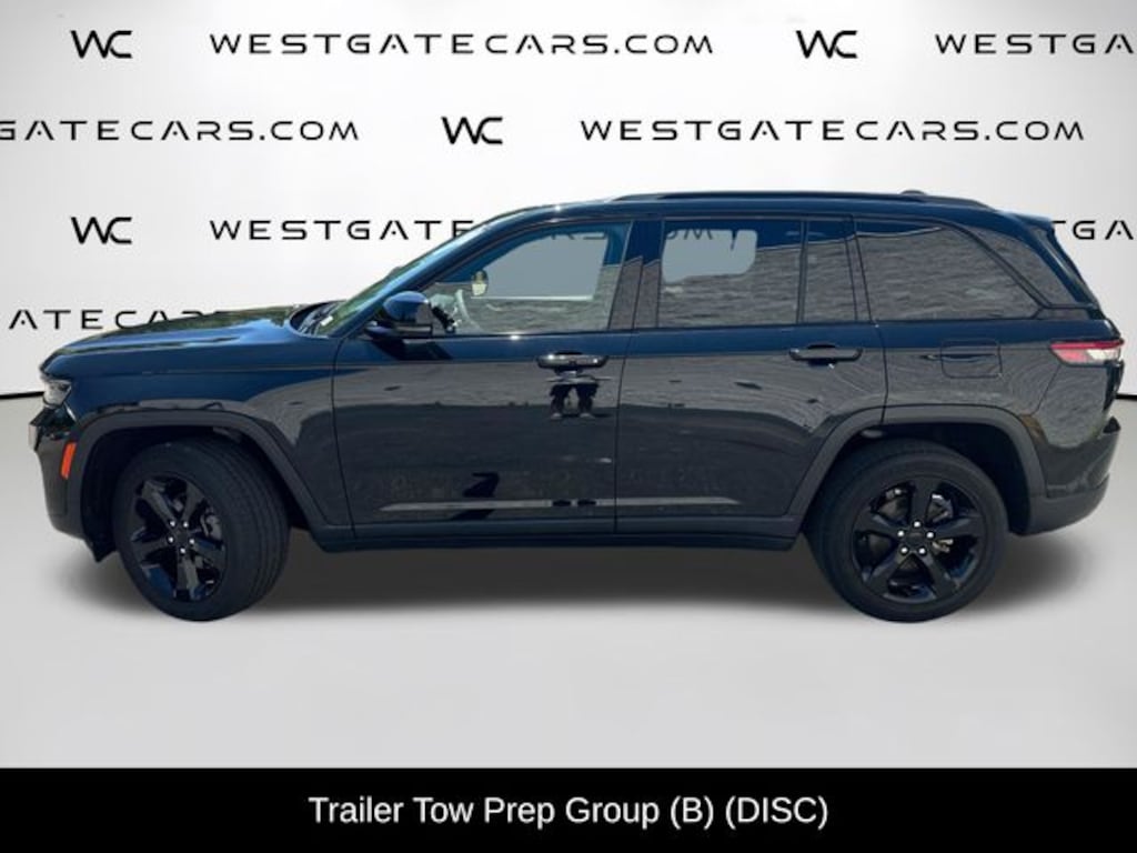 Used 2023 Jeep Grand Cherokee Laredo SUV