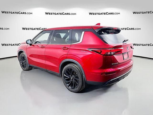 2022 Mitsubishi Outlander SE photo 4