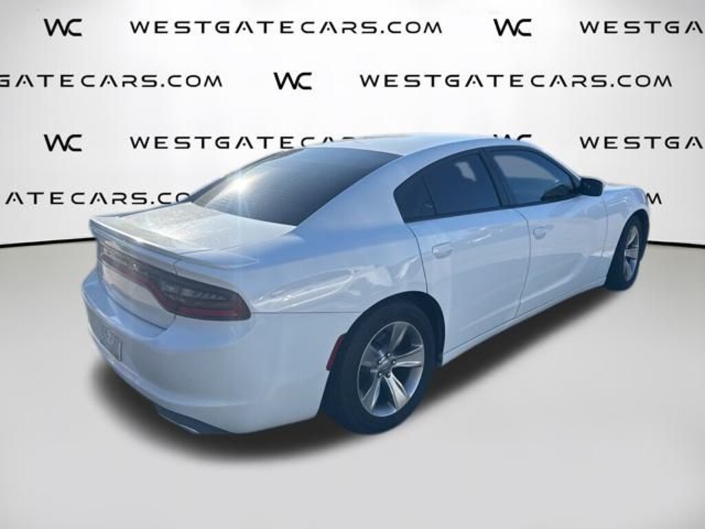 Used 2016 Dodge Charger SE Sedan