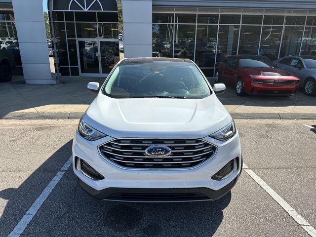 2021 Ford Edge SEL photo 2