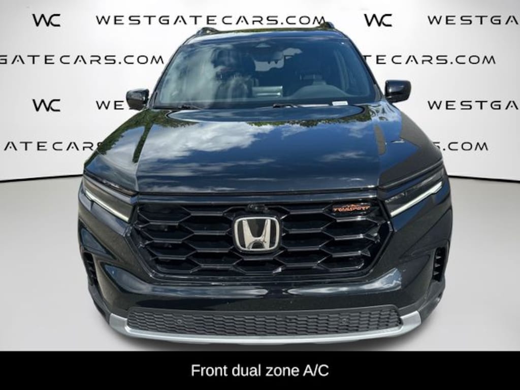 Used 2025 Honda Pilot TrailSport SUV
