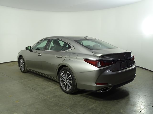 2020 Lexus ES 350 Luxury photo 3
