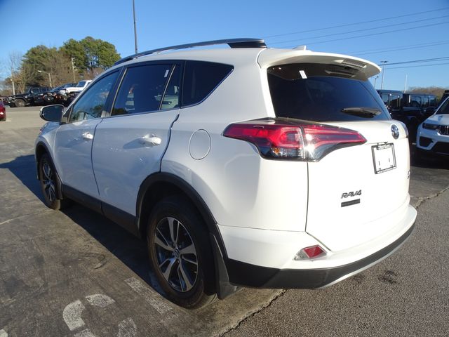 2018 Toyota RAV4 XLE photo 3
