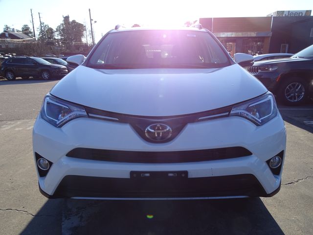 2018 Toyota RAV4 XLE photo 2