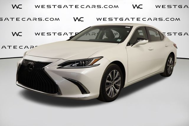 2021 Lexus ES 350's photo