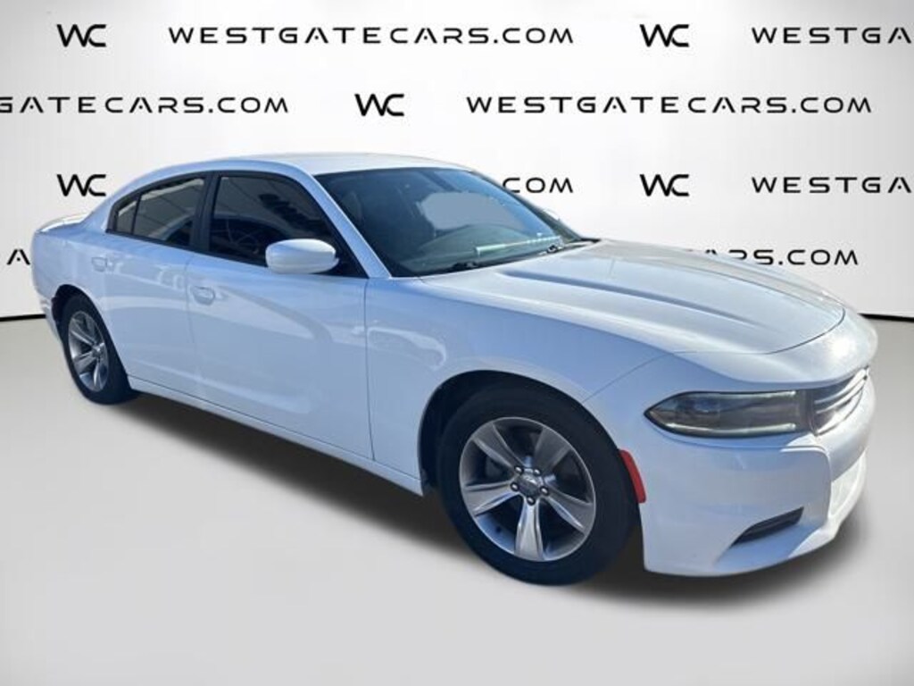 Used 2016 Dodge Charger SE Sedan