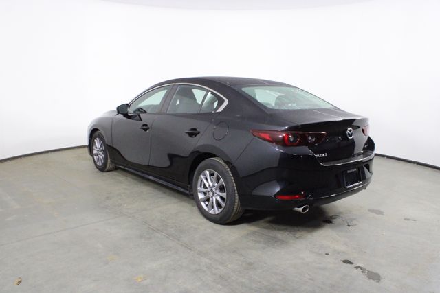 2022 Mazda Mazda3 2.0 photo 3