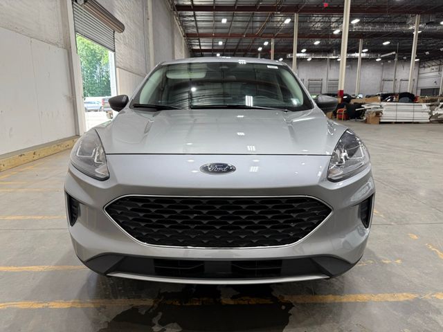 2022 Ford Escape SE photo 2