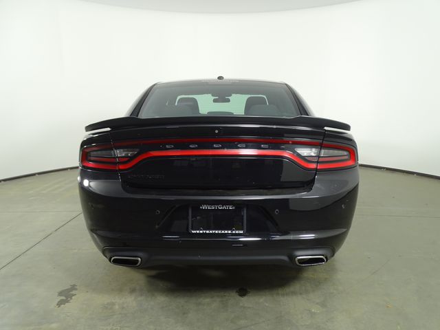 2021 Dodge Charger SXT photo 2