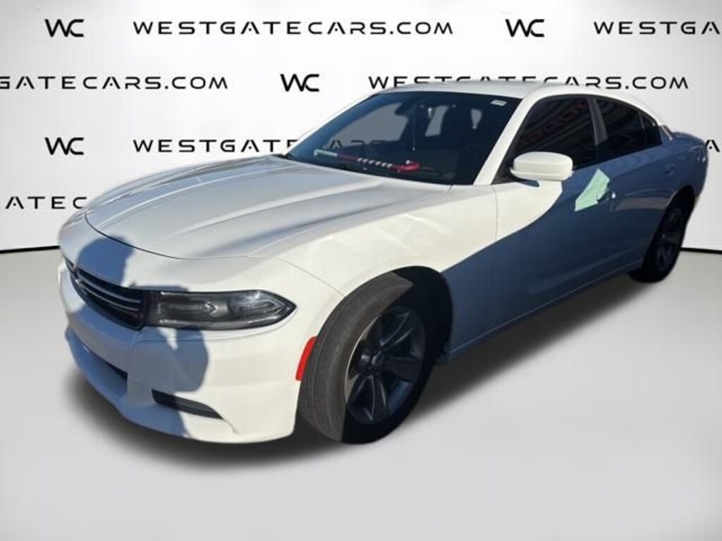 Used 2016 Dodge Charger SE Sedan