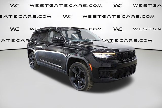 2023 Jeep Grand Cherokee Altitude's photo