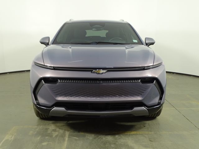 2024 Chevrolet Equinox EV 2LT photo 2