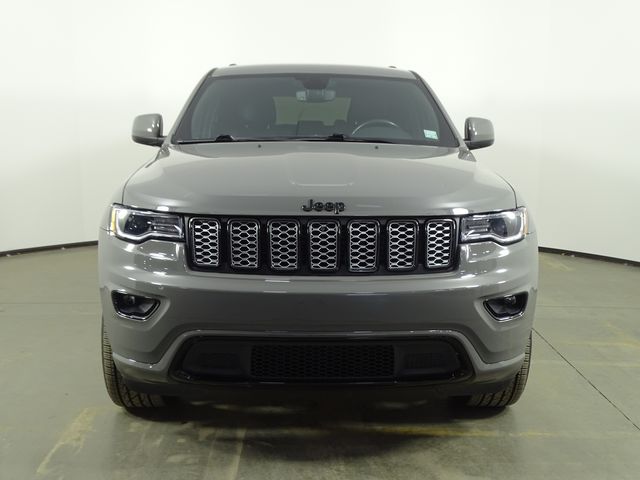 2022 Jeep Cherokee Laredo photo 2