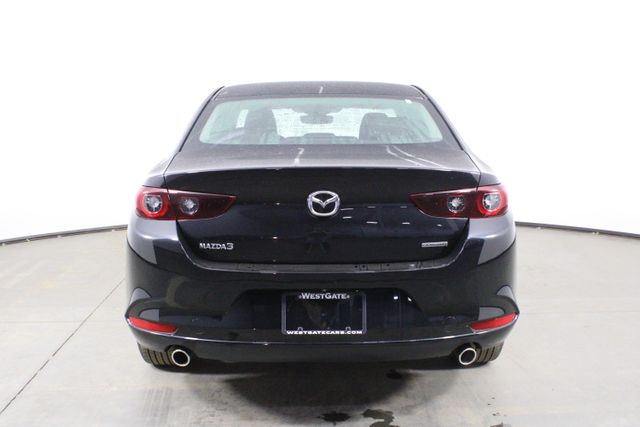 2022 Mazda Mazda3 2.0 photo 4