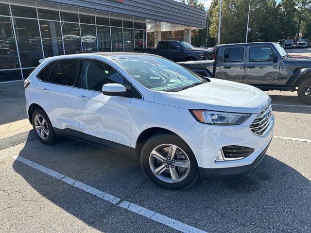 2021 Ford Edge SEL photo 3