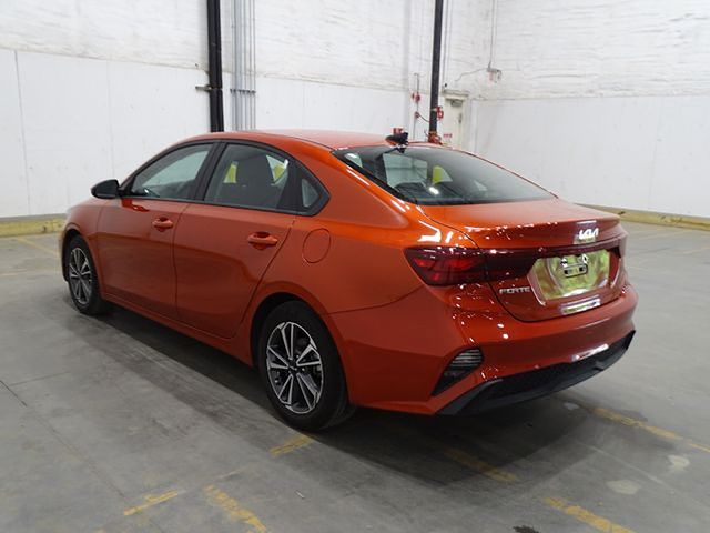 2023 Kia Forte LXS photo 3