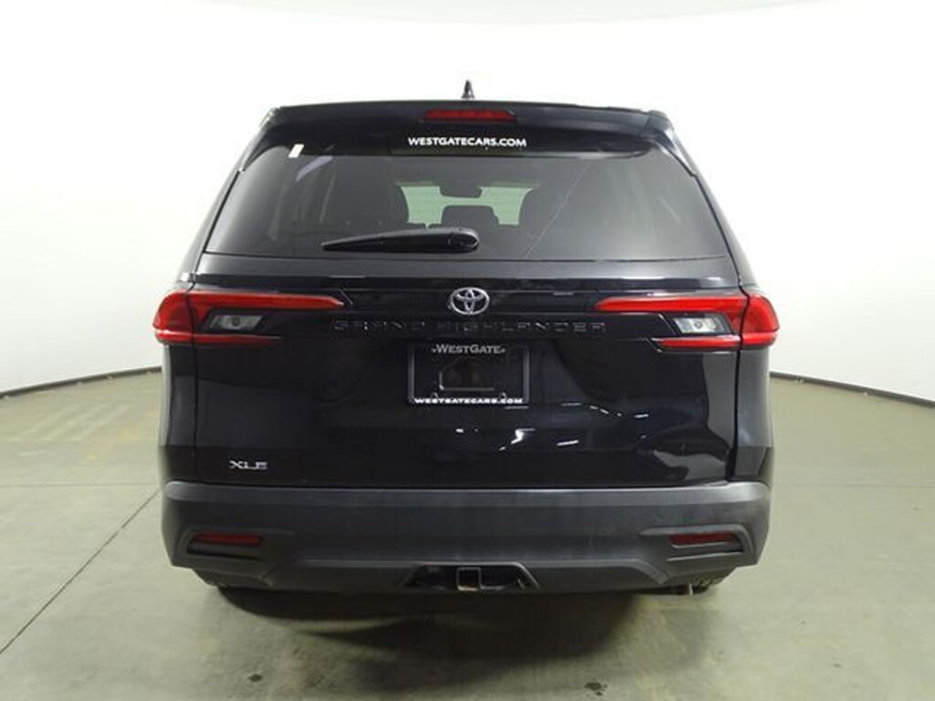 Used 2024 Toyota Grand Highlander XLE SUV