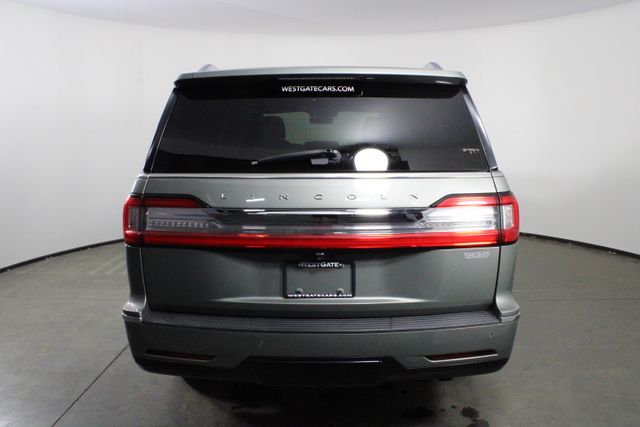2019 Lincoln Navigator Standard photo 4