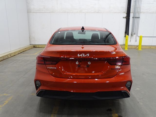 2023 Kia Forte LXS photo 4