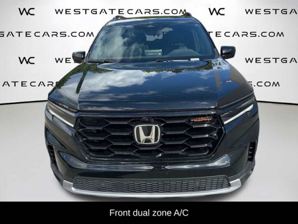 Used 2025 Honda Pilot TrailSport SUV