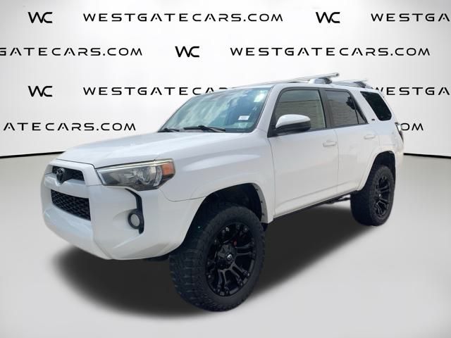 2015 Toyota 4Runner SR5's photo